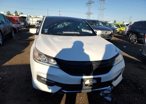 2017 Honda Accord Sport Special Edition z USA, uszkodzony, nr VIN 1HGCR2F19HA010550